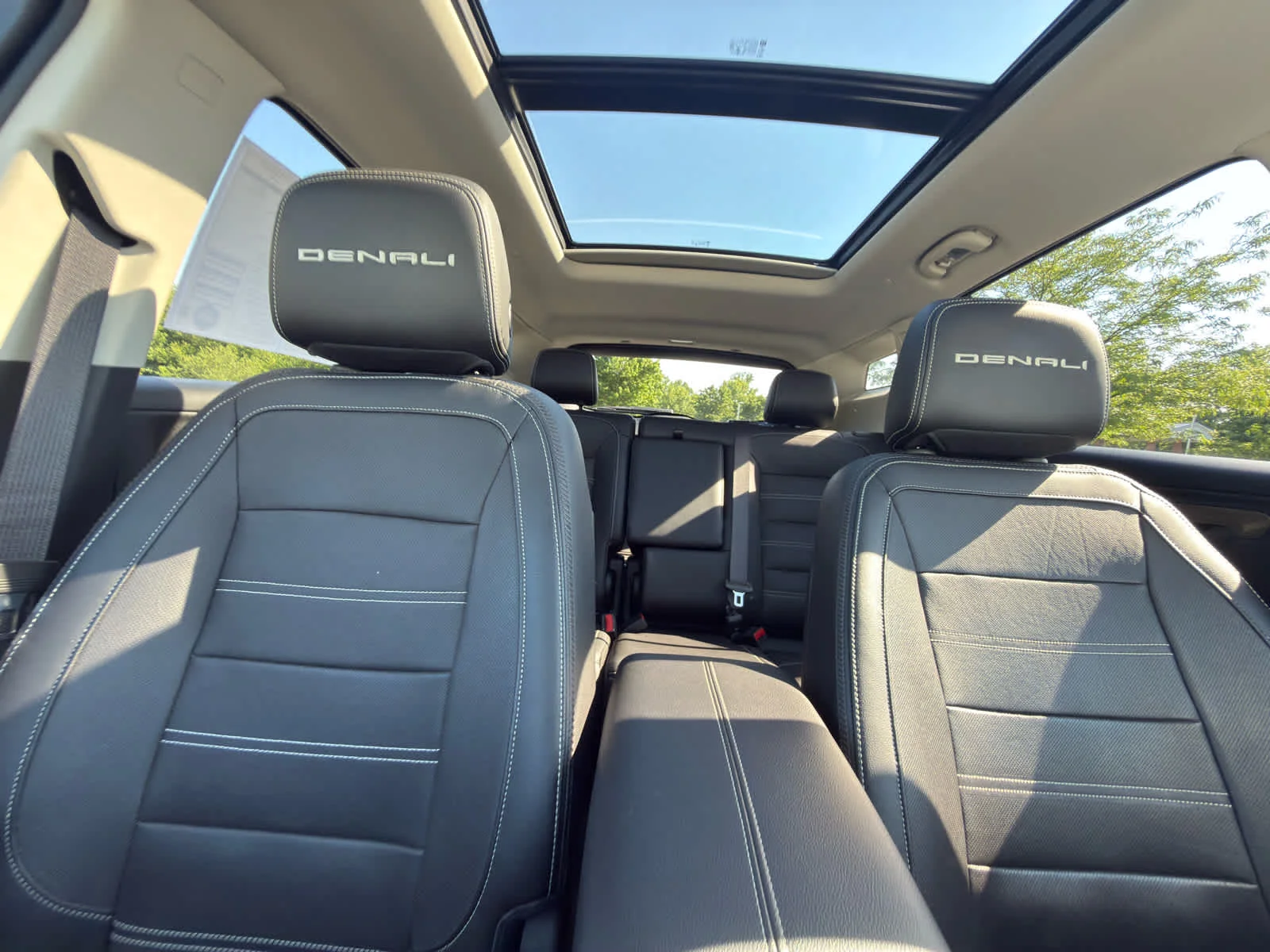 Used 2022 Cayenne Red Tintcoat GMC Denali image 29
