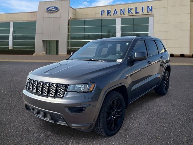Certified Used 2019 Gray Jeep Altitude image 3