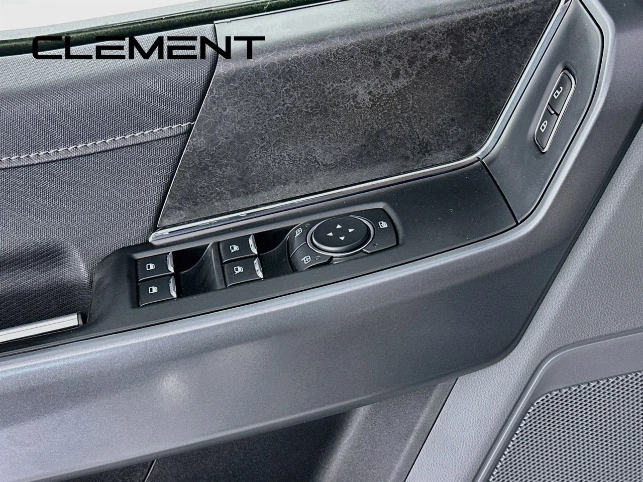 Used 2024 Black Ford XLT image 24