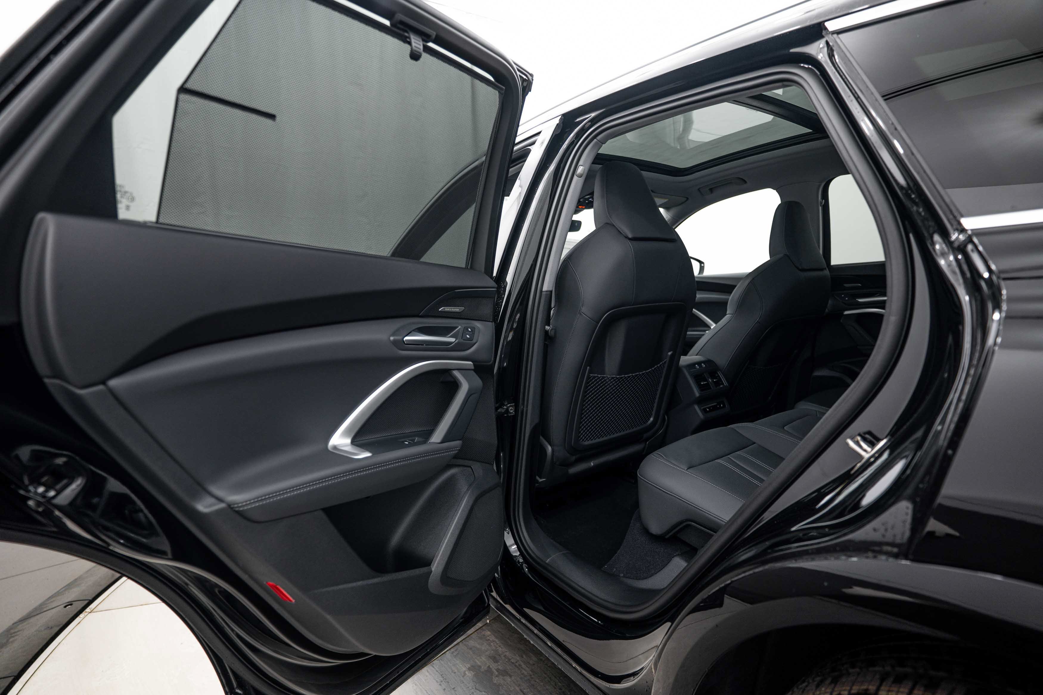 New 2026 MYTHOS BLACK Audi Prestige image 18