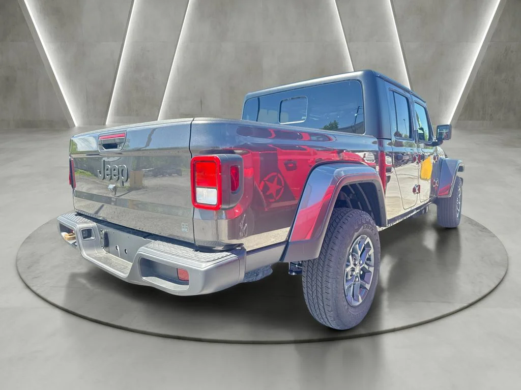 New 2026 Granite Crystal Metallic Clear-Coat Exterior Paint Jeep 85th Anniversary Edition image 6
