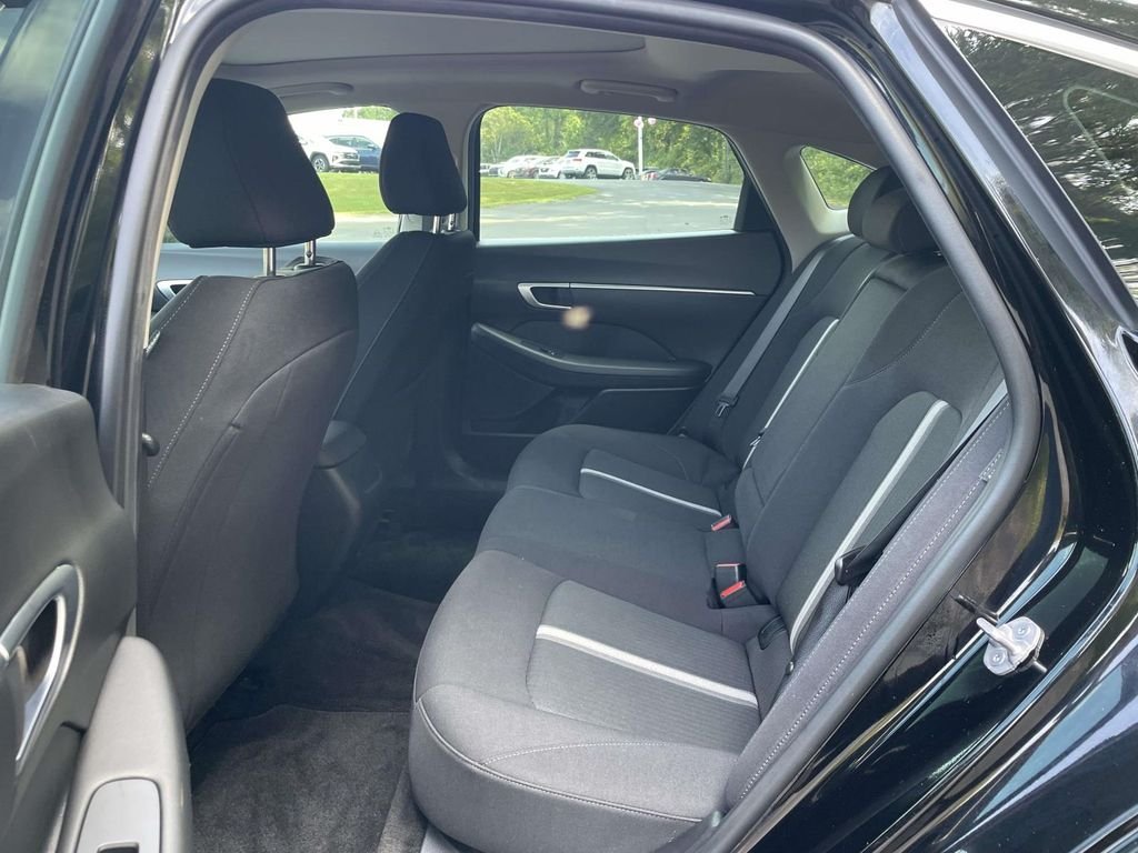 Certified Used 2024 Black Hyundai SEL image 10