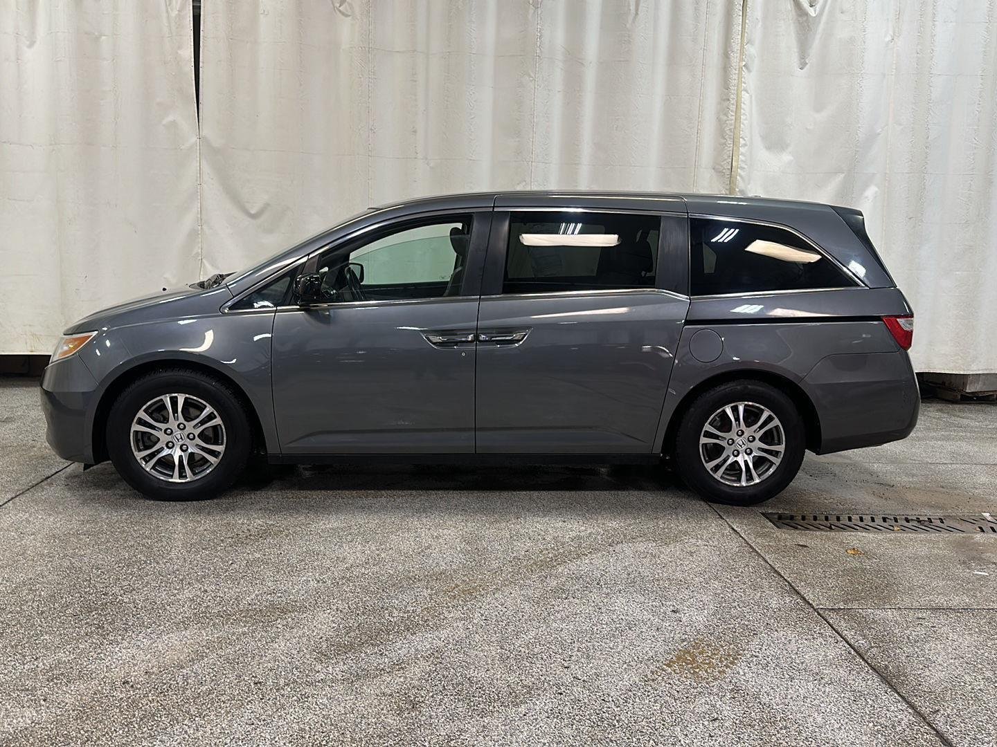 Used 2011 Honda Odyssey EX-L with VIN 5FNRL5H69BB060982 for sale in Waconia, MN