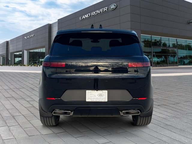New 2026 Santorini Black Land Rover SE image 4