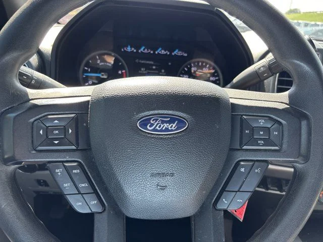 Used 2020 Black Ford XLT image 25