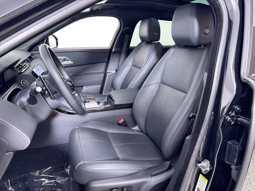 Certified Used 2025 Black Land Rover Dynamic SE image 11
