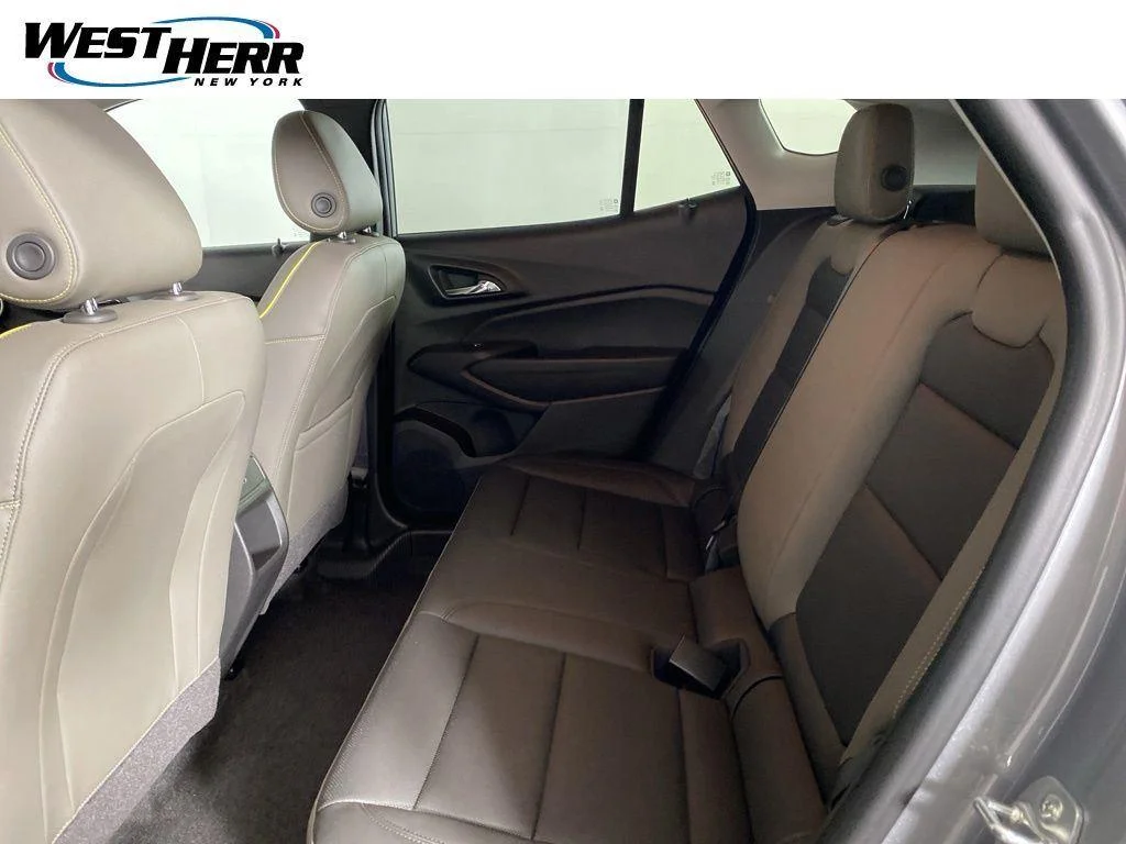 Used 2025 Sterling Gray Metallic Chevrolet FWD ACTIV image 15