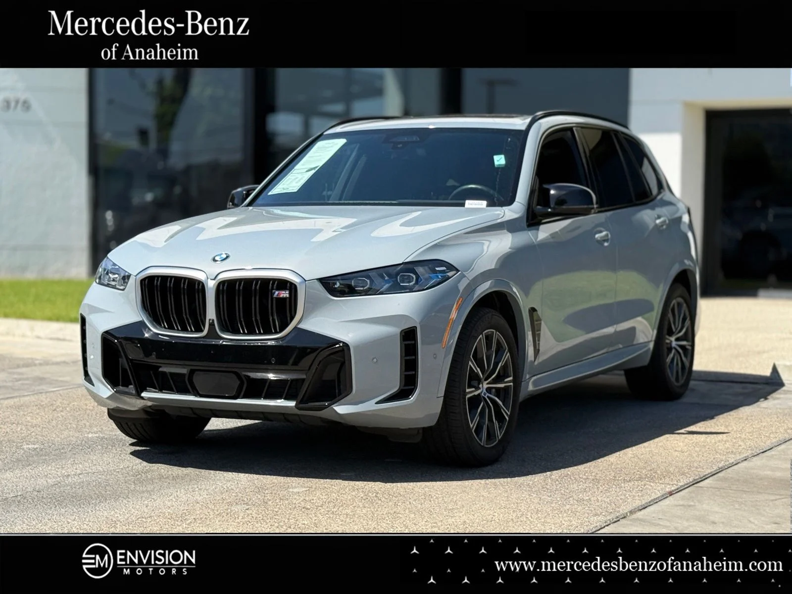 2025 BMW X5 M60i's photo