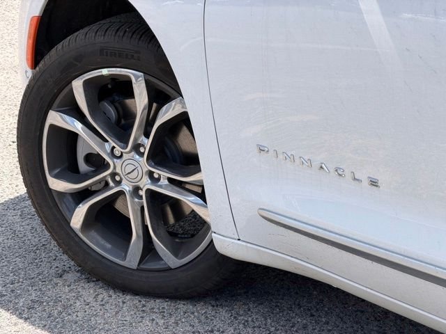 New 2026 Bright White Clear-Coat Exterior Paint Chrysler  image 3