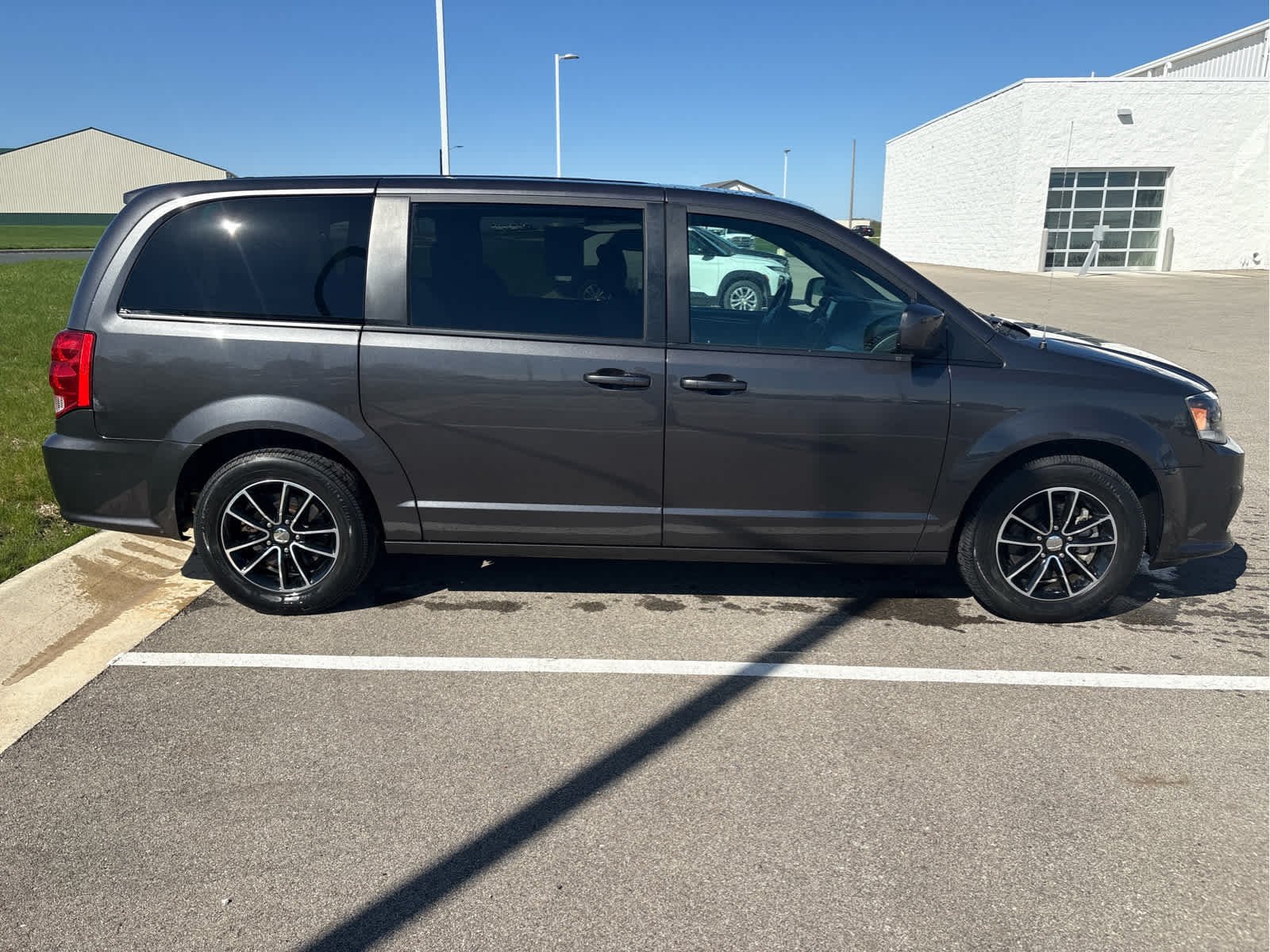 Used 2019 Dodge Grand Caravan SE Plus with VIN 2C4RDGBG2KR502273 for sale in Spring Valley, Minnesota