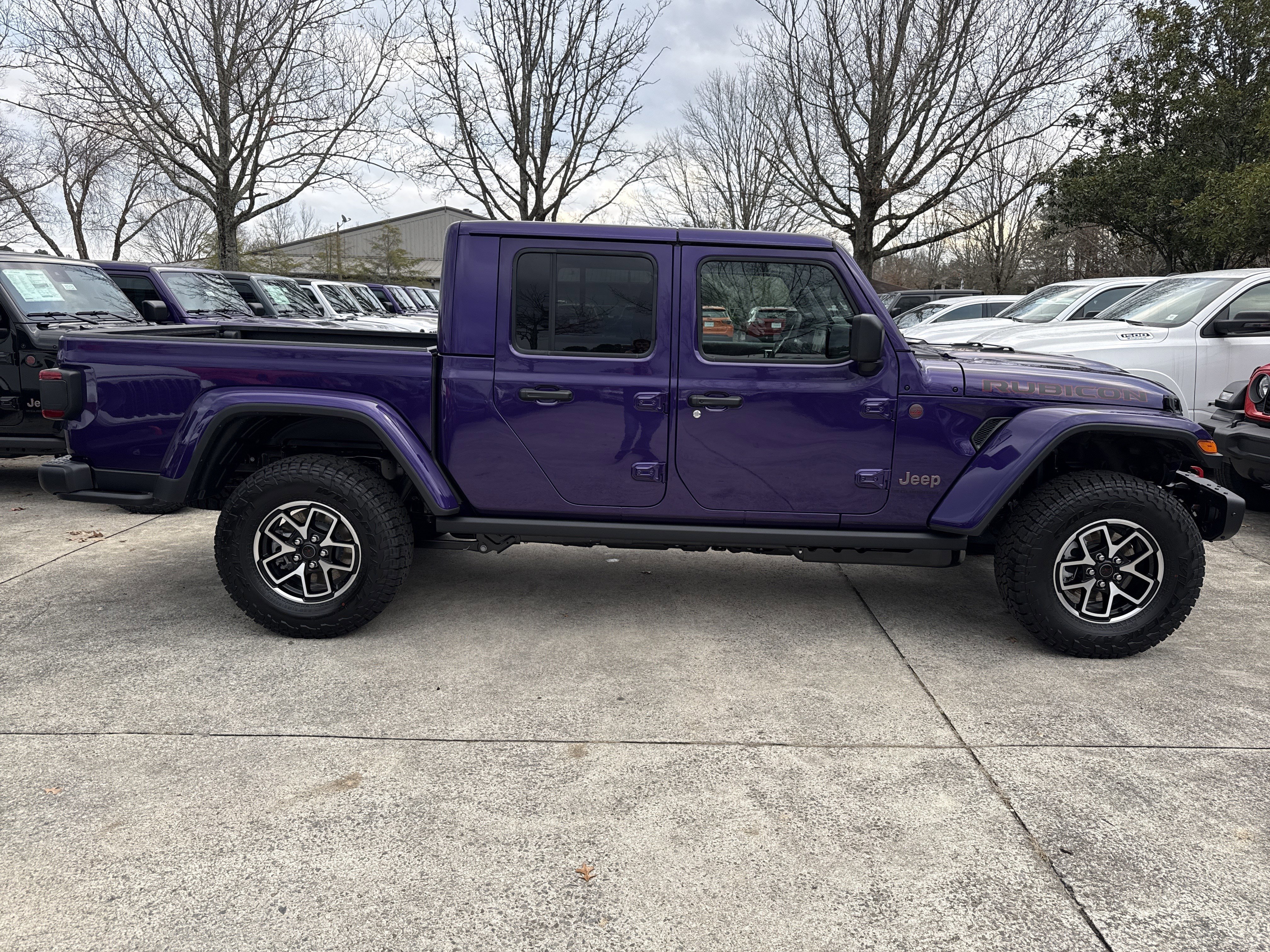 New 2026 Reign Exterior Paint Jeep Rubicon X image 8