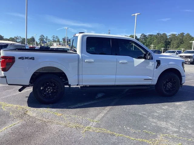 Used 2025 Oxford White Ford XLT image 6