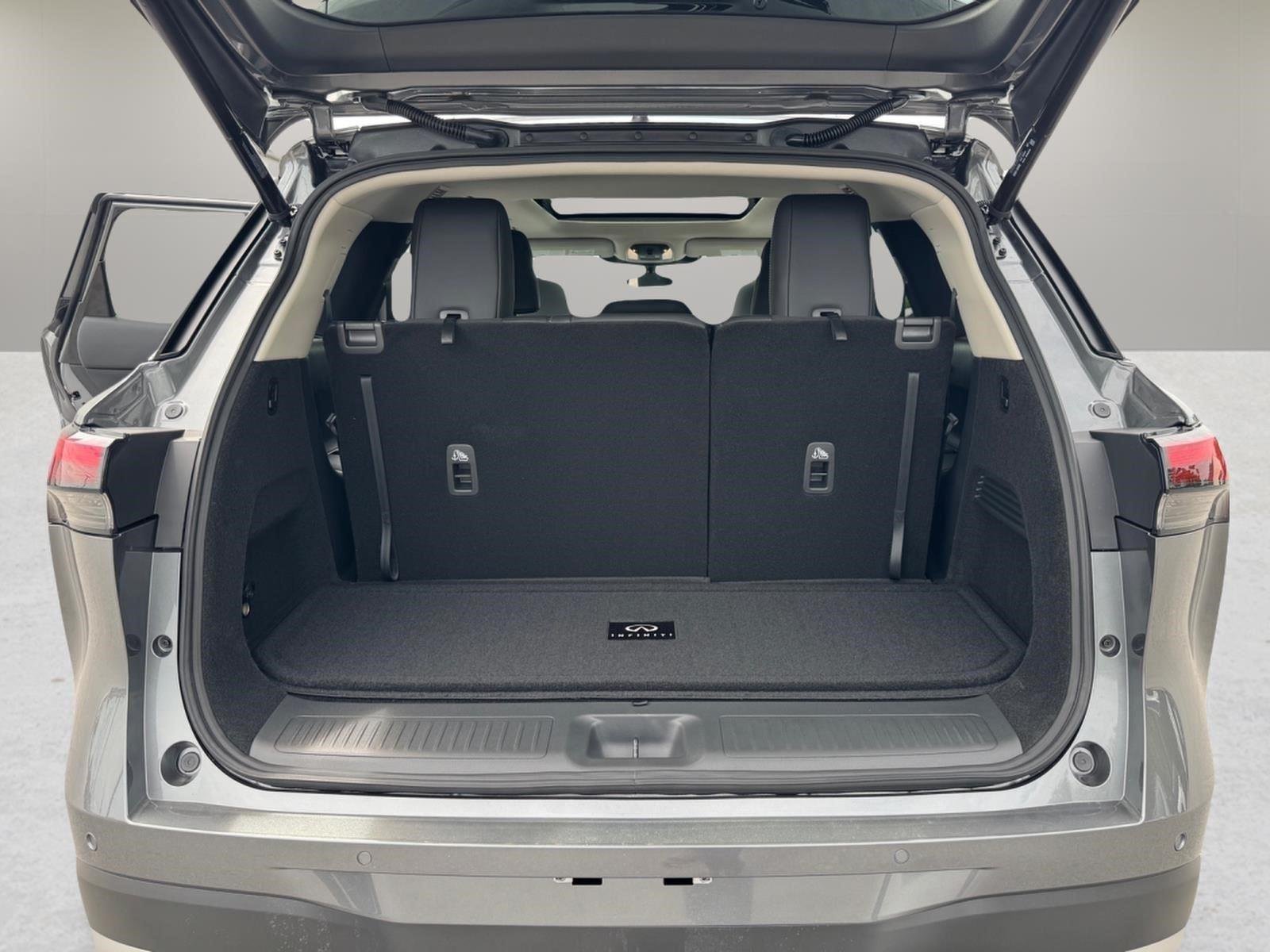 New 2027 GRAPHITE SHADOW INFINITI Luxe FWD image 12
