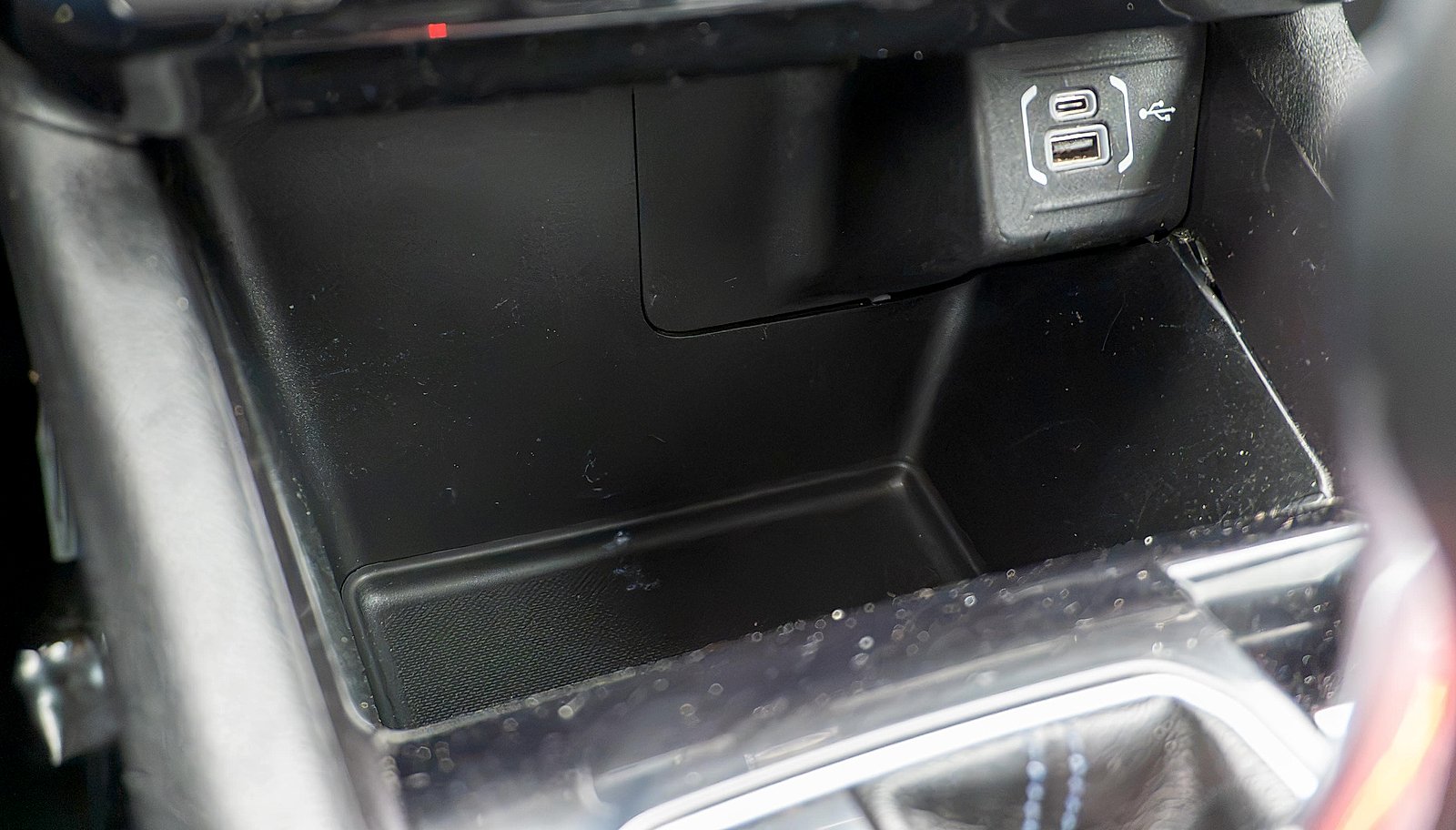 Used 2022 Laser Blue Pearlcoat Jeep Latitude 4x4 image 25