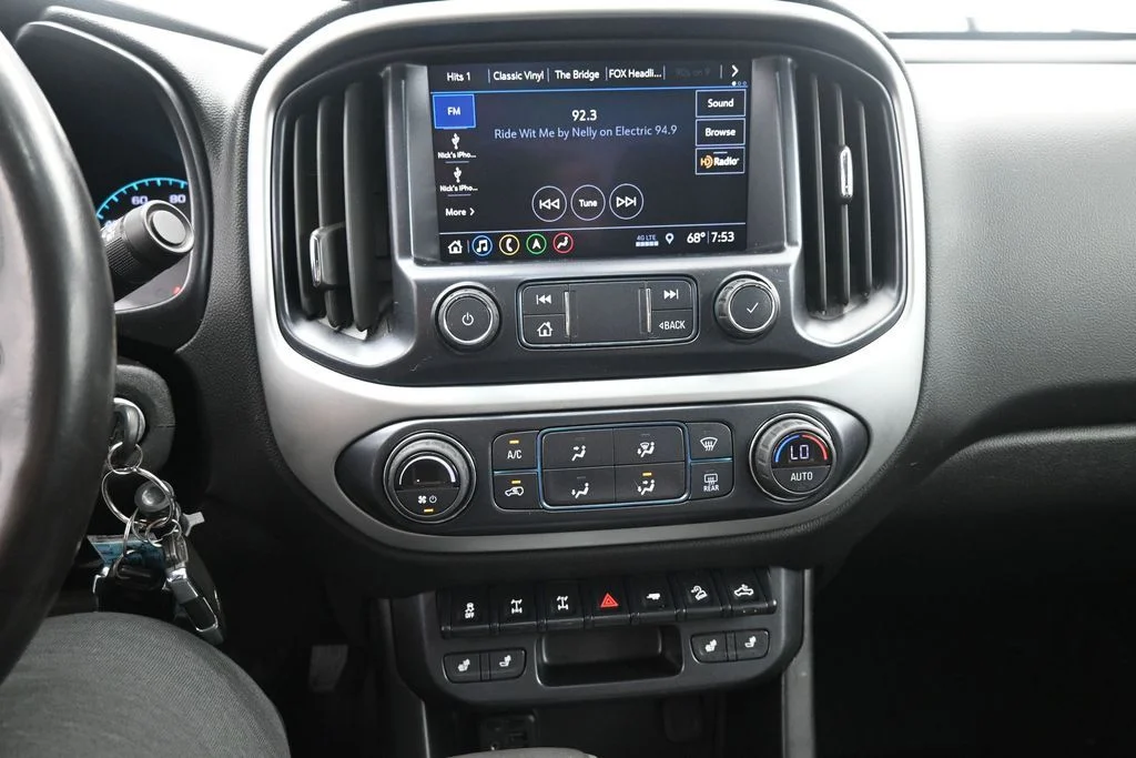Used 2019 White Chevrolet ZR2 image 18
