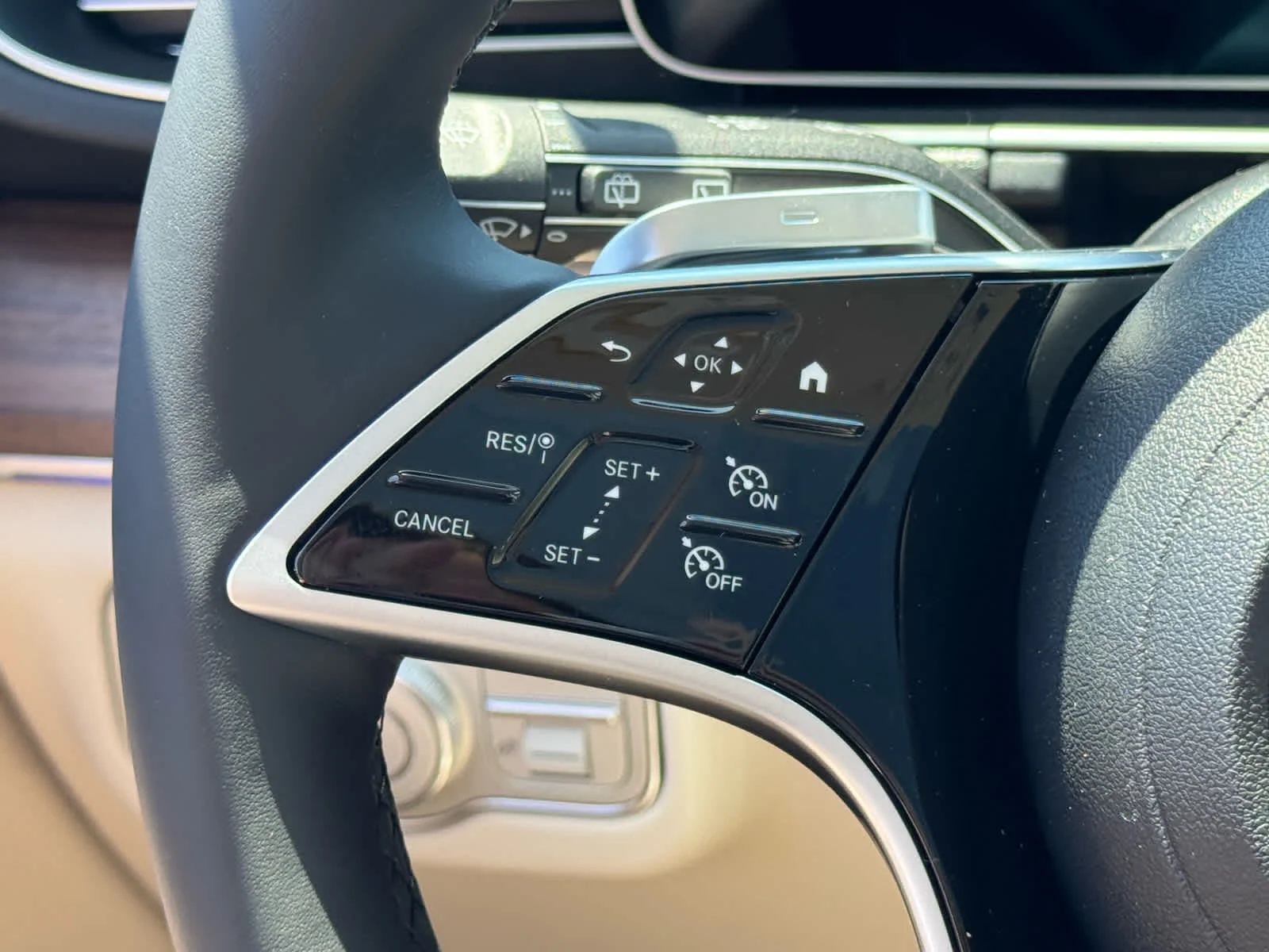 New 2026 Polar White Mercedes-Benz GLE 350 image 32