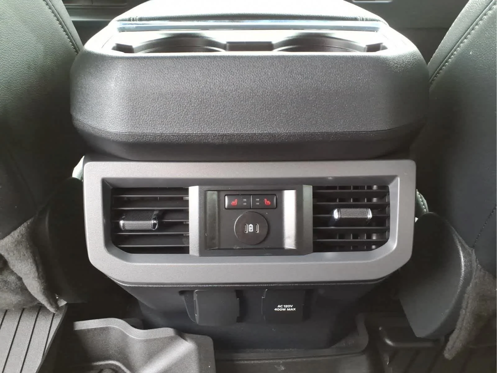 Used 2024 Agate Black Metallic Ford LARIAT image 32