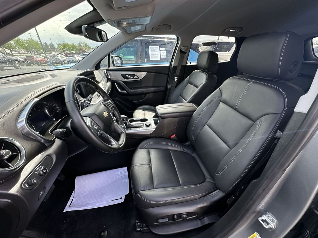 Used 2024 Gray Chevrolet LT image 4
