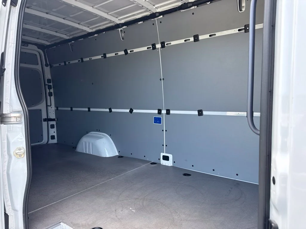 Used 2025 White Mercedes-Benz Cargo 170 WB image 21