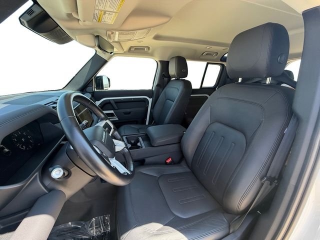 Used 2022 White Land Rover S image 10