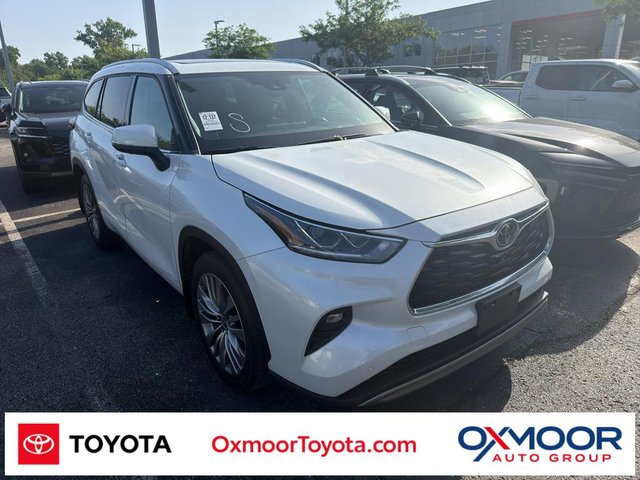 2022 Toyota Highlander Platinum