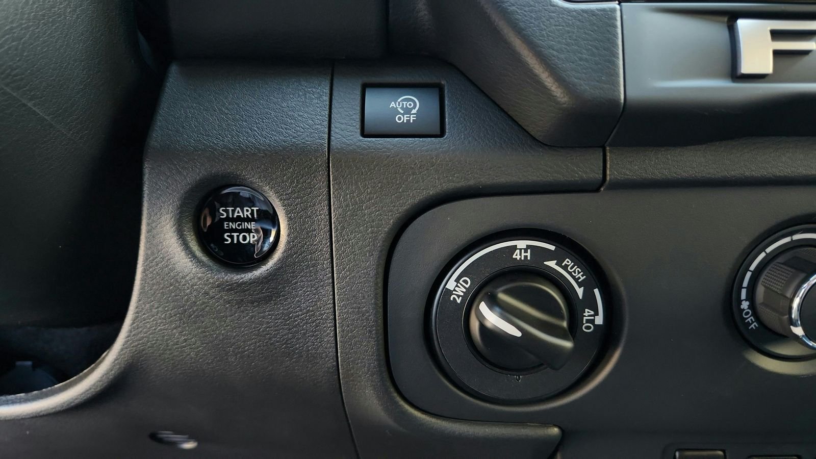 New 2026 Glacier White Nissan Crew Cab SV image 22