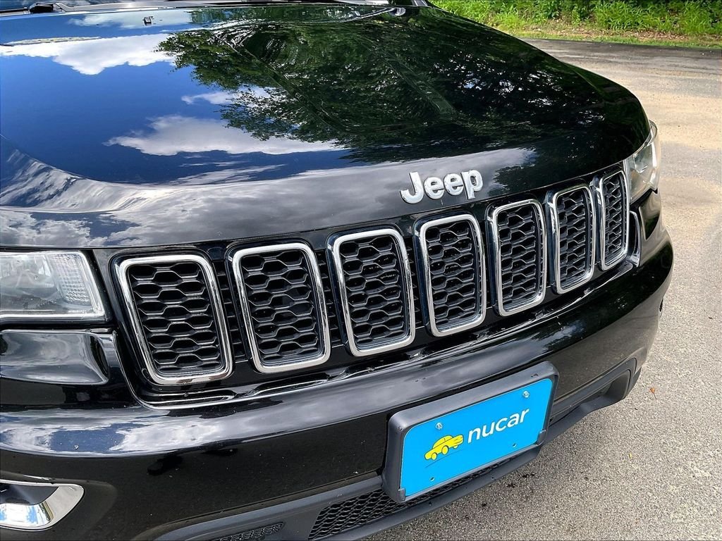 Used 2020 Black Jeep Laredo E image 30