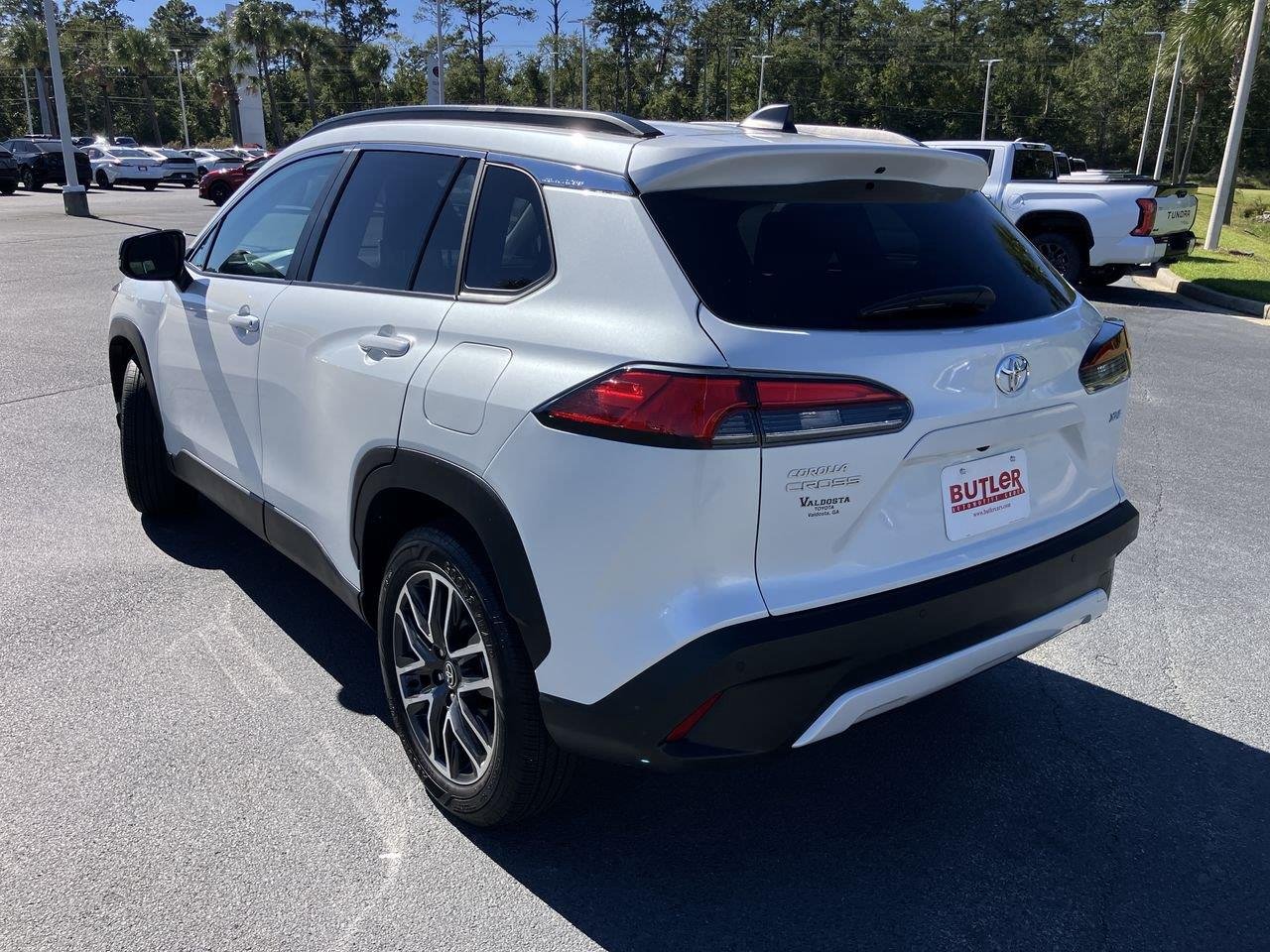 Used 2026 White (Wind Chill Pearl) Toyota XLE image 3