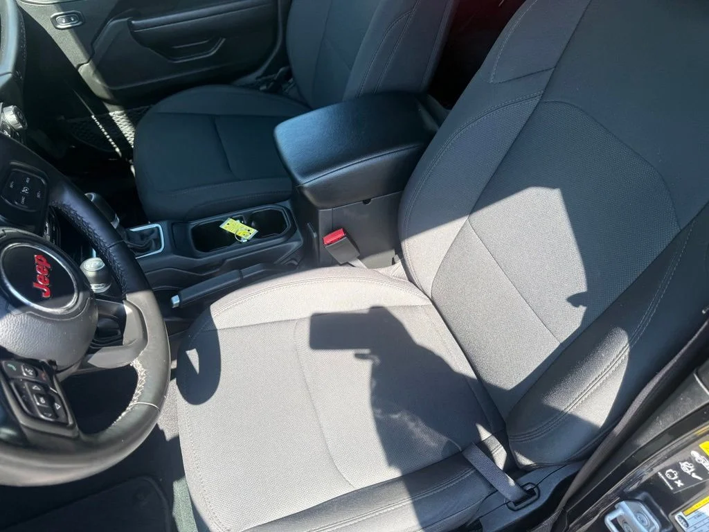 Used 2022 Black Jeep Unlimited Sport S image 17