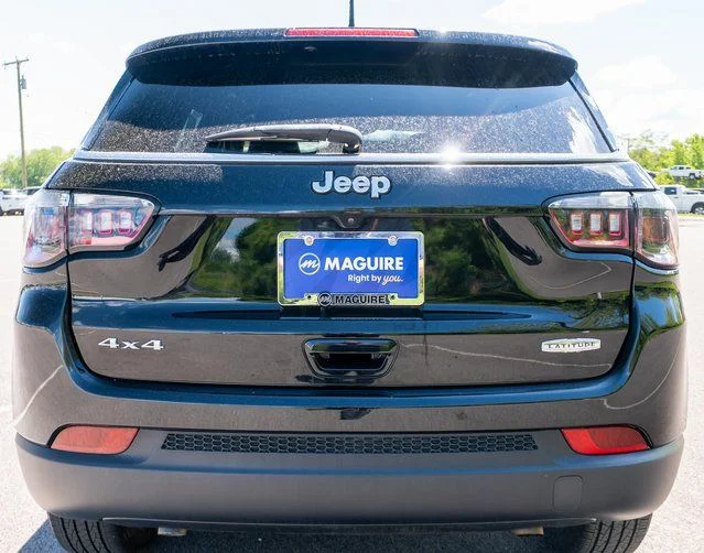 Used 2023 Black Jeep Latitude image 7