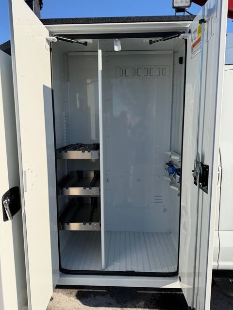 New 2026 Oxford White Ford F-550® XLT image 19