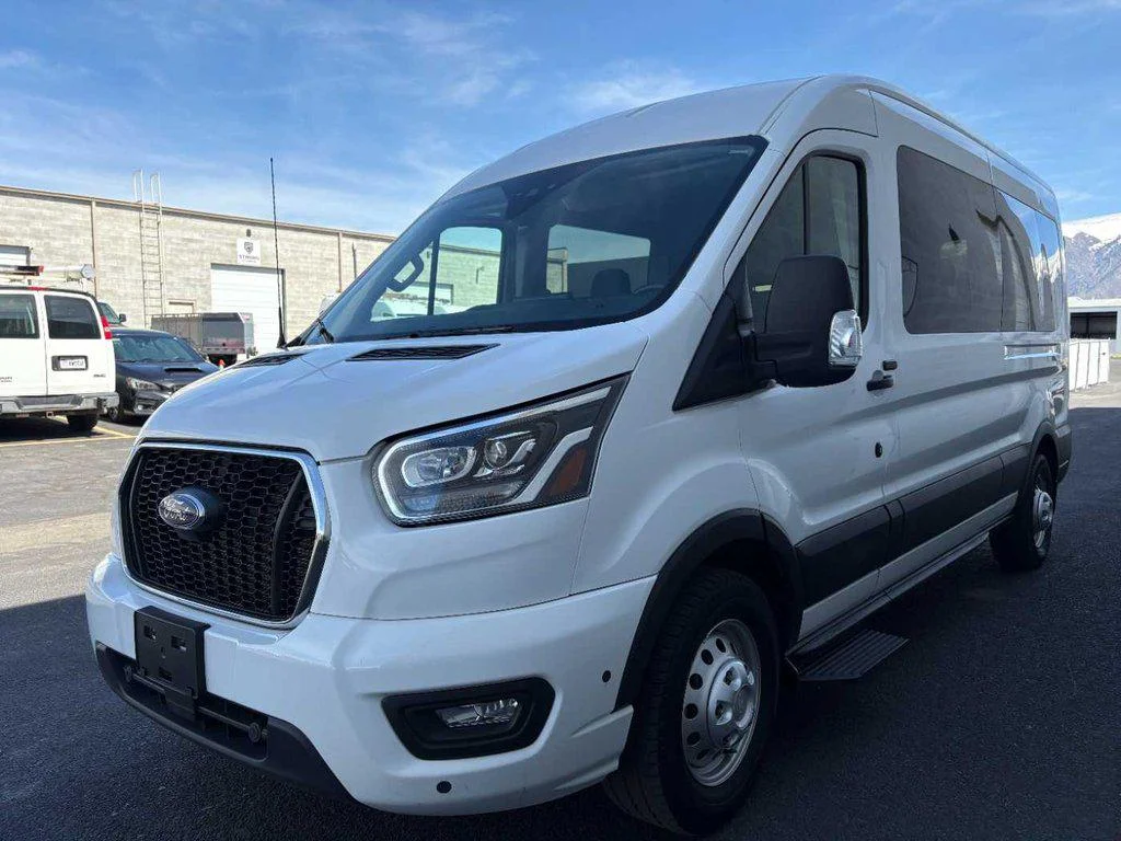 2025 Ford Transit Passenger Van XLT - Photo 6