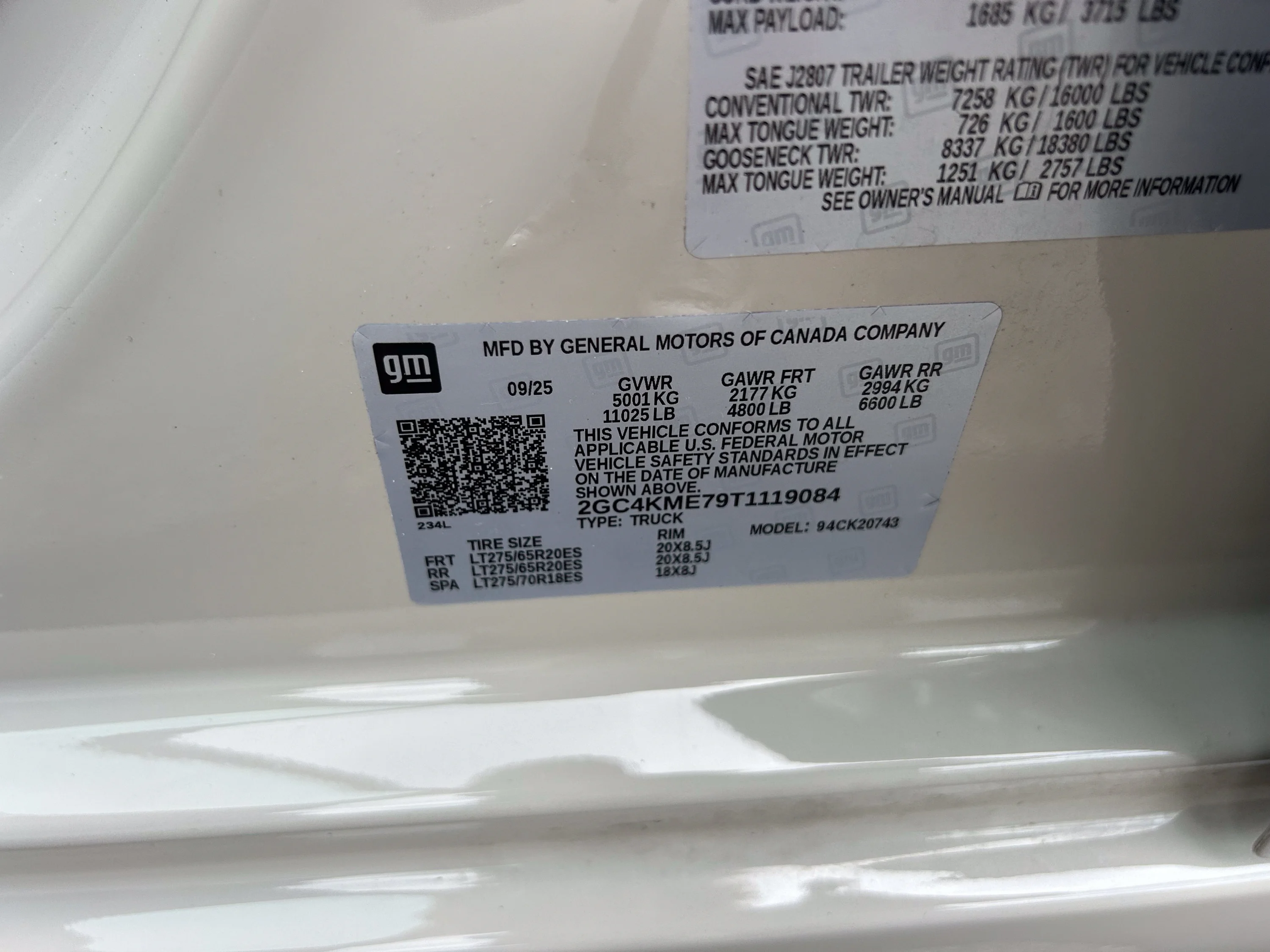 Used 2026 White Sands Chevrolet Custom image 37