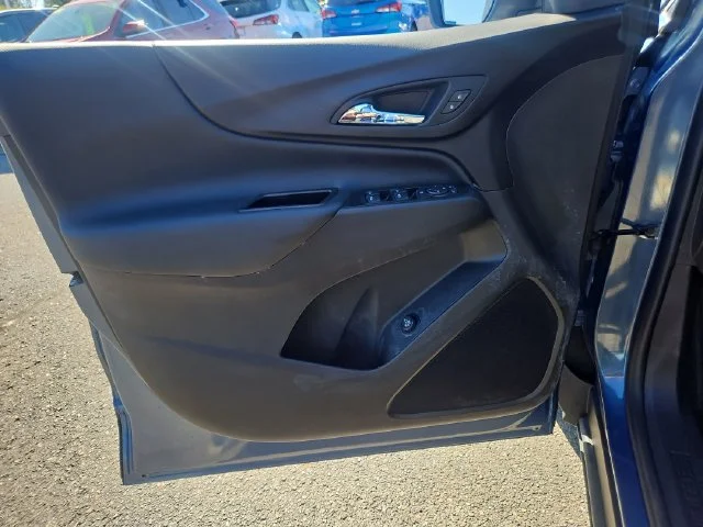 Used 2024 Lakeshore Blue Metallic Chevrolet LT image 10