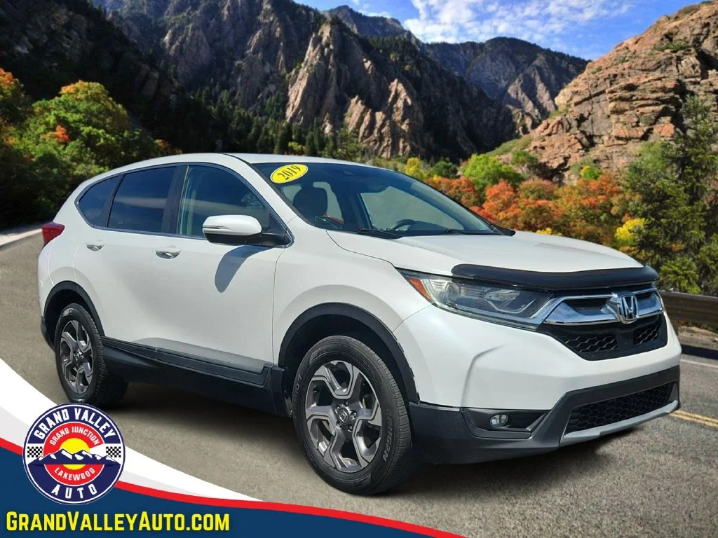 Used 2019 White Honda EX image 1