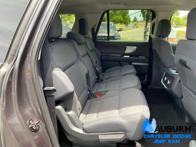 Used 2025 Gray Ford Active image 26