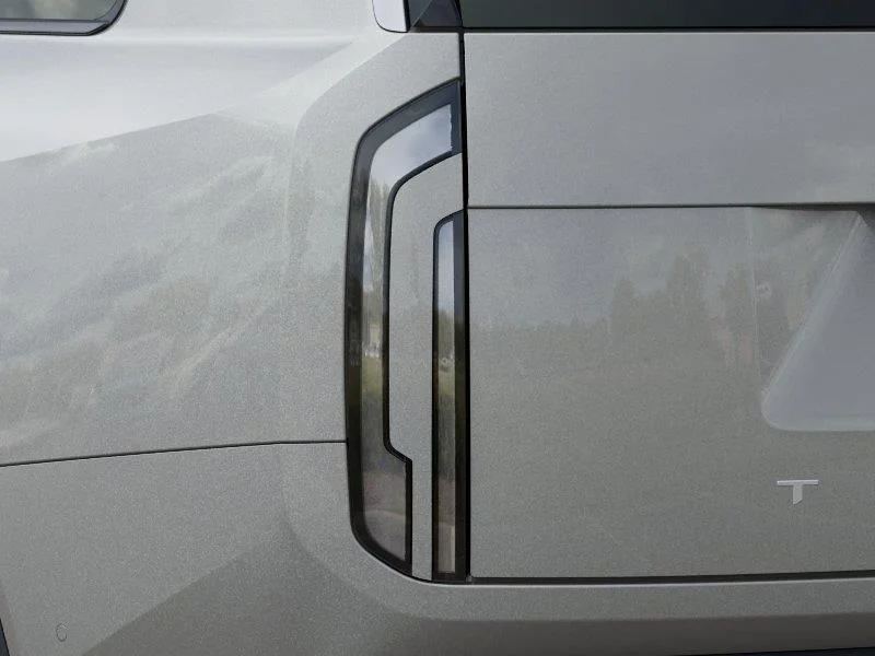 New 2027 Silver Kia S image 11