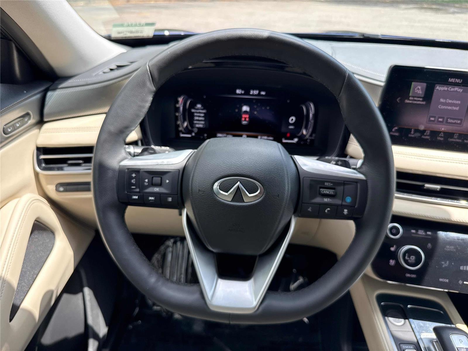 Used 2023 Grand Blue INFINITI LUXE image 17
