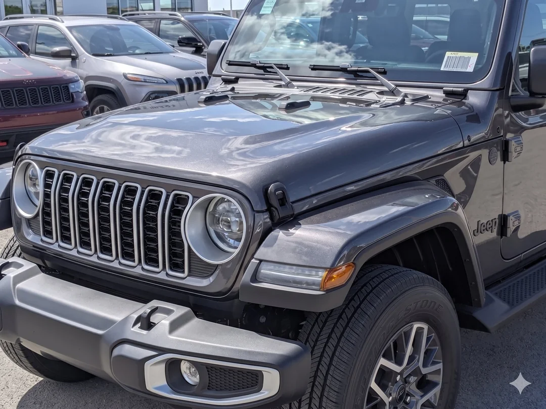 New 2026 Grey Jeep Sahara - - 4x4 - Body- Color Top - Side Steps - 2.0L Turbo - Remote Start & More! image 9