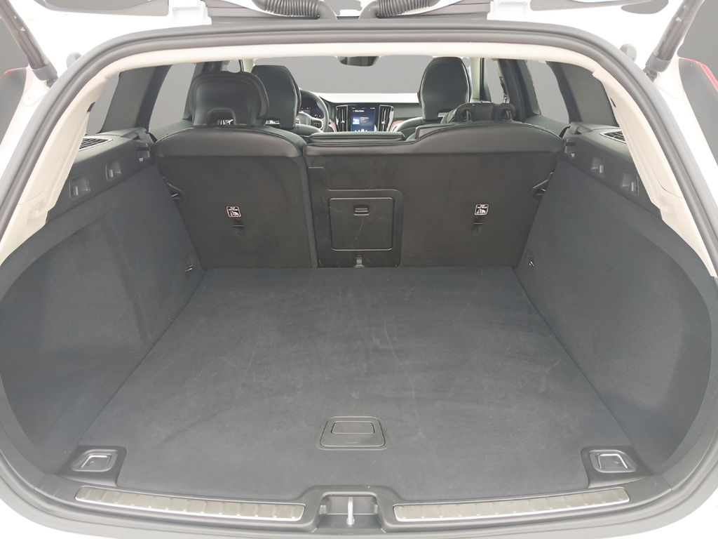 2025 Volvo V60 Cross Country Plus - Photo 9