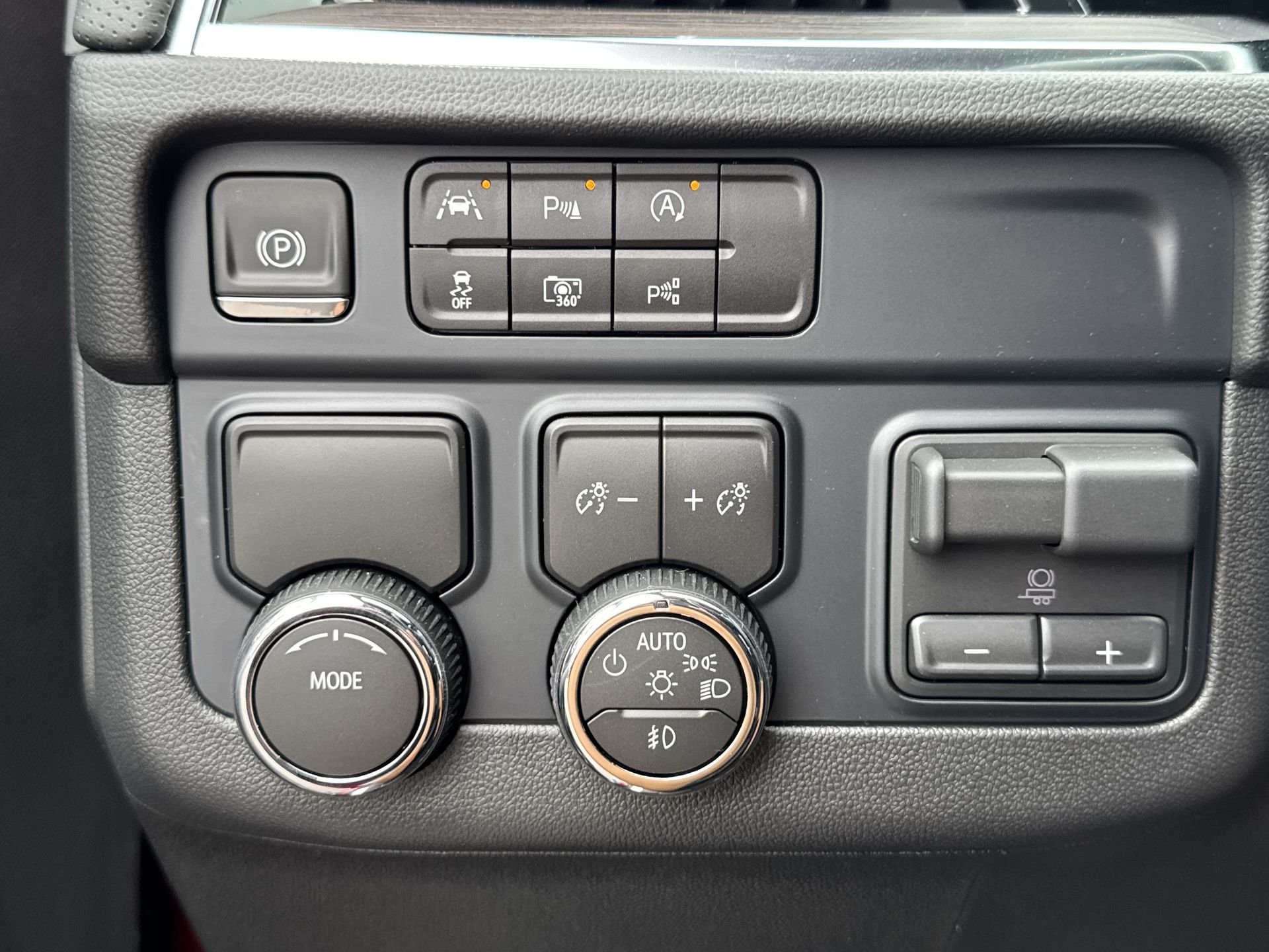 2026 Chevrolet Suburban Premier - Photo 63