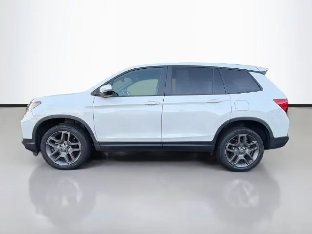 Used 2023  Honda EX-L image 4
