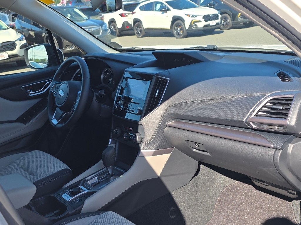 Used 2023 White Subaru Premium image 21