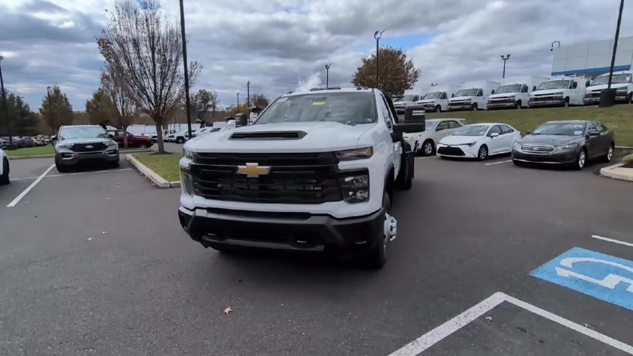 2025 Chevrolet Silverado 3500 HD Work Truck - Photo 35
