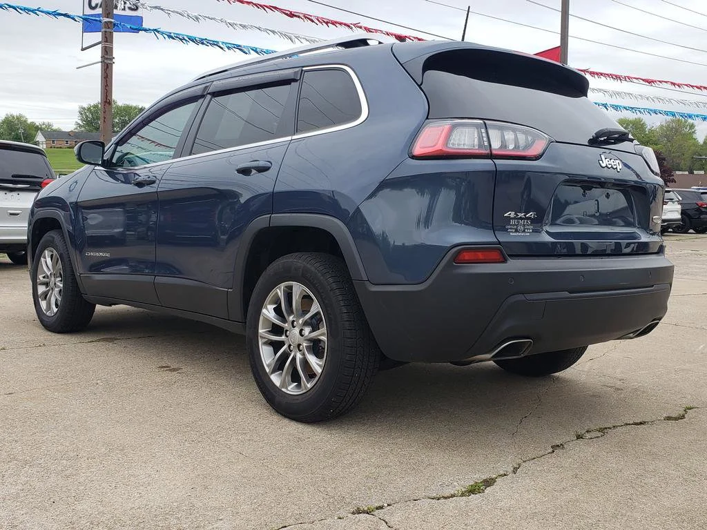 Certified Used 2021 Slate Blue Pearlcoat Jeep Latitude Lux image 6