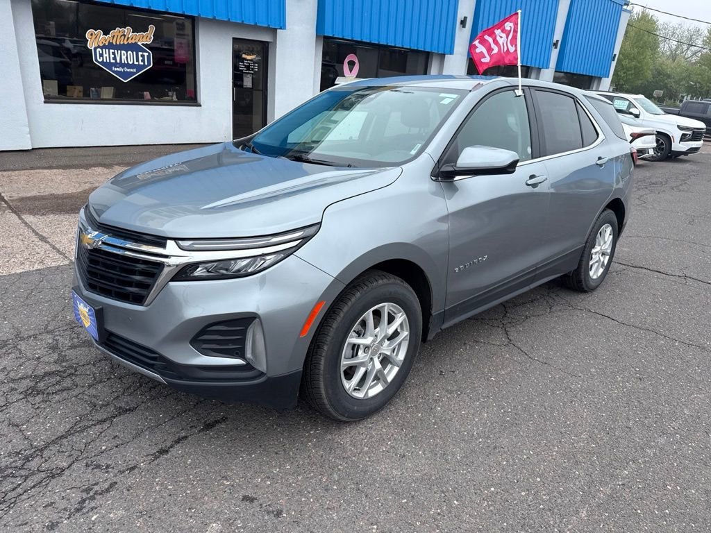 2024 Chevrolet Equinox LT - Photo 2