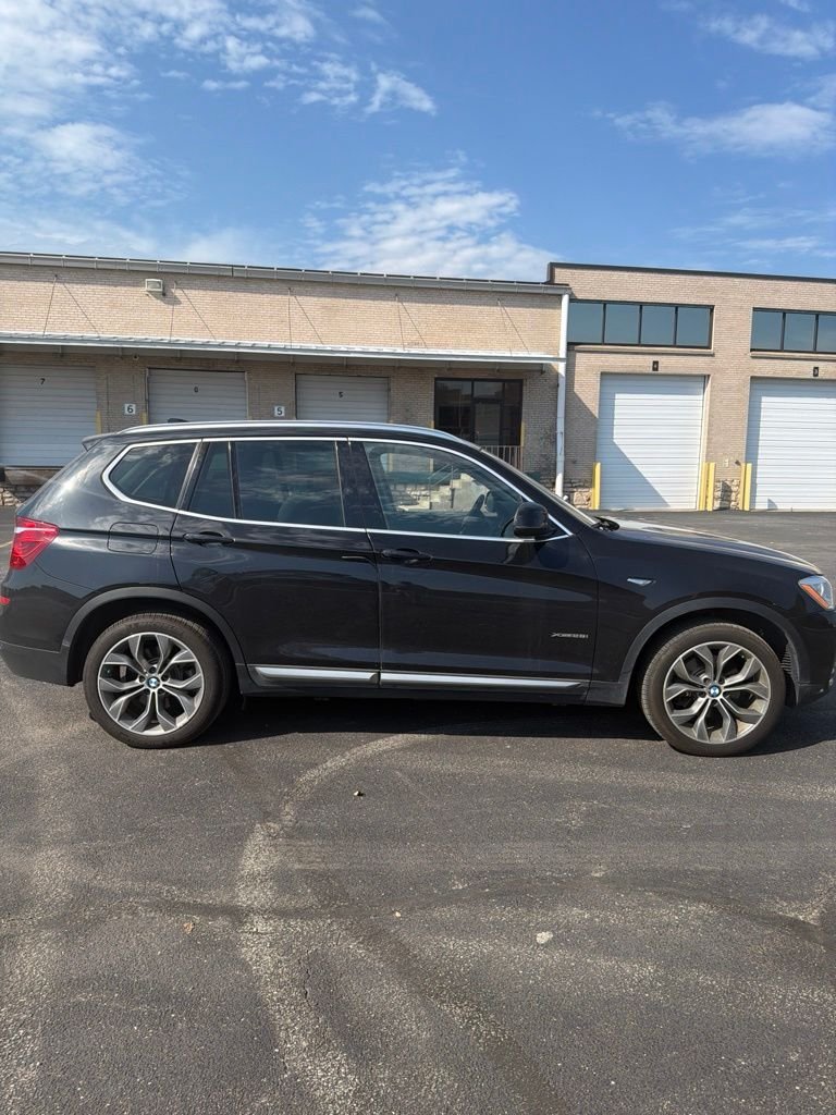 Used 2015 Black Sapphire Metallic BMW xDrive28i image 5