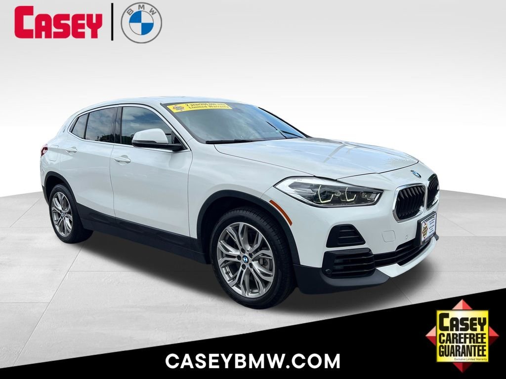 Used 2022 White BMW sDrive28i image 1
