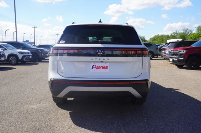 New 2027 Opal White Pearl Volkswagen SE image 8