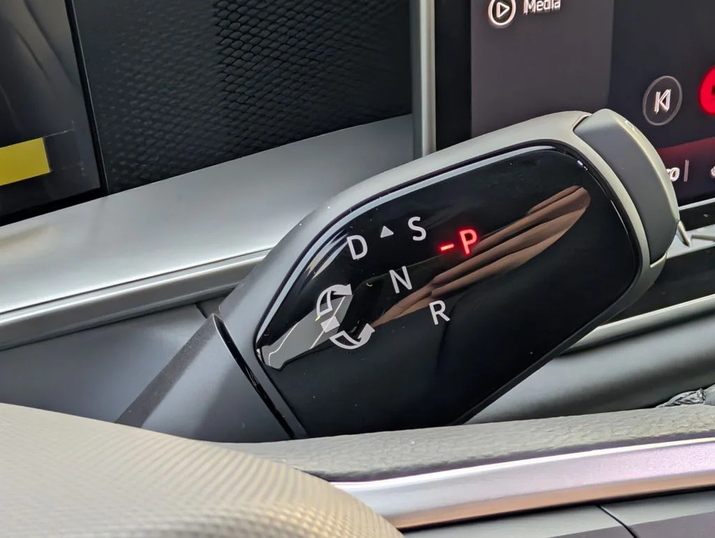 New 2026 White/off-white Volkswagen 2.0T SE R-Line Black image 22